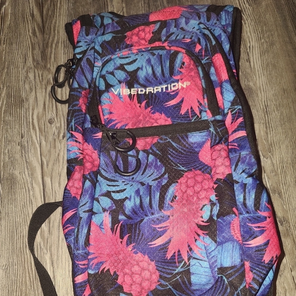 Vibedration Camelback